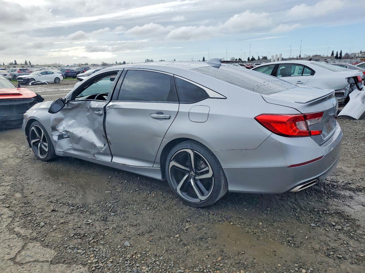 2020 HONDA ACCORD SPORT photo 2