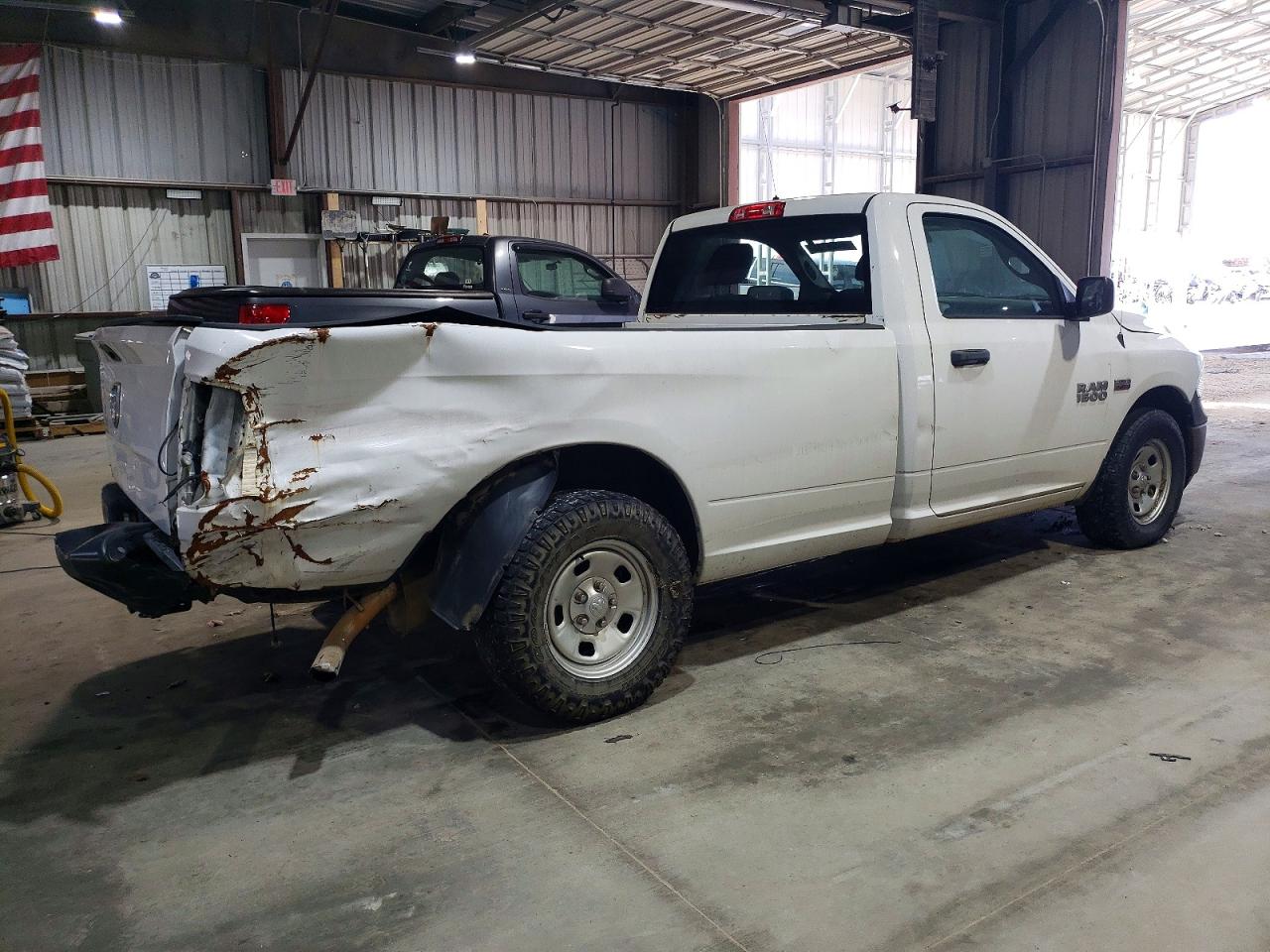 2016 RAM 1500 ST photo 3