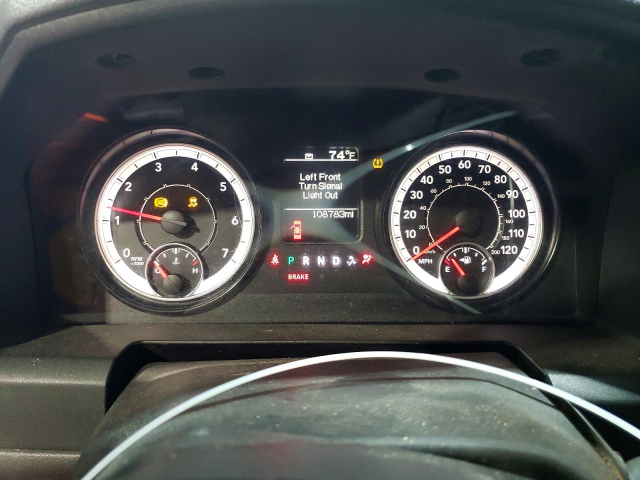 2016 RAM 1500 ST photo 9
