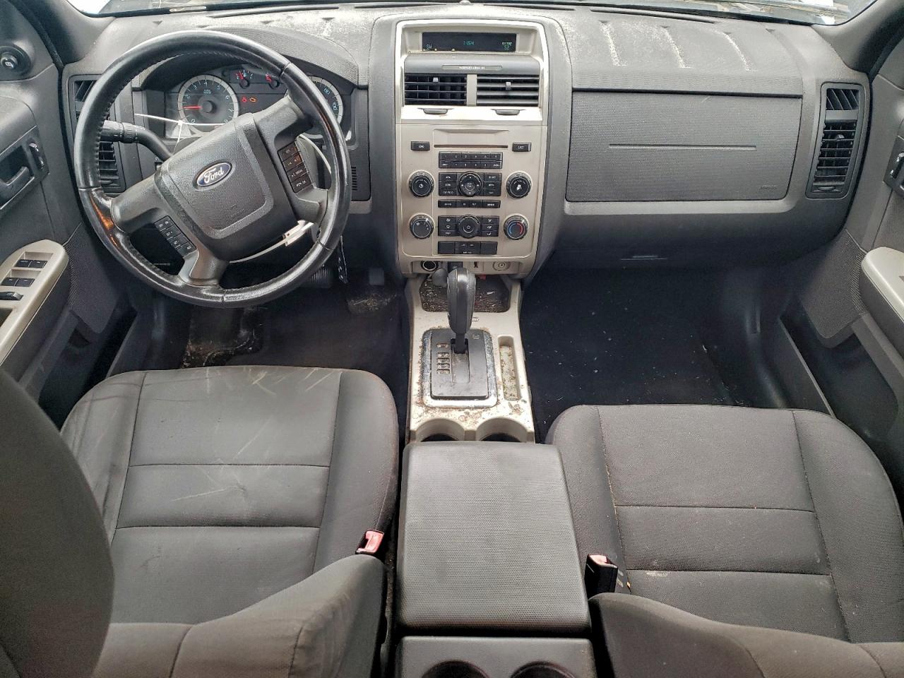 2011 FORD ESCAPE XLT photo 8