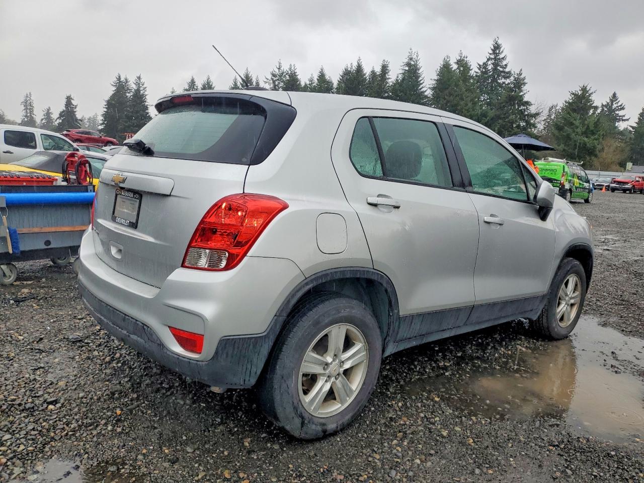2017 CHEVROLET TRAX LS photo 3