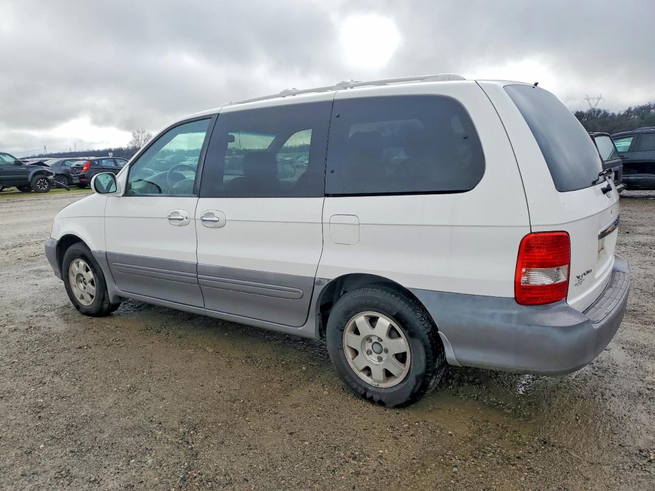 2003 KIA SEDONA EX photo 2