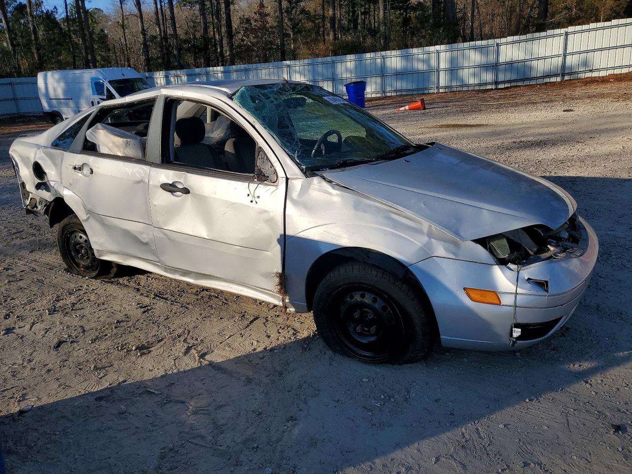 2007 FORD FOCUS ZX4 photo 4