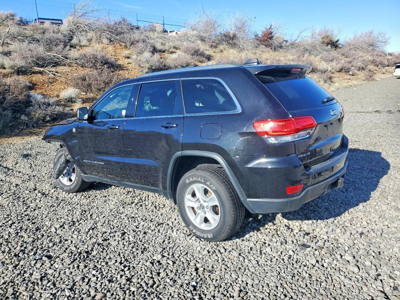 2015 JEEP GRAND CHEROKEE LAREDO photo 4