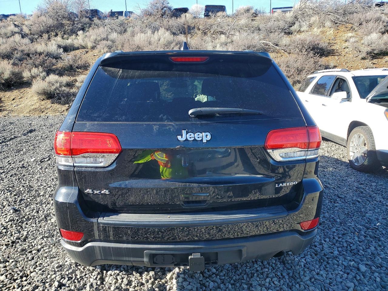 2015 JEEP GRAND CHEROKEE LAREDO photo 16