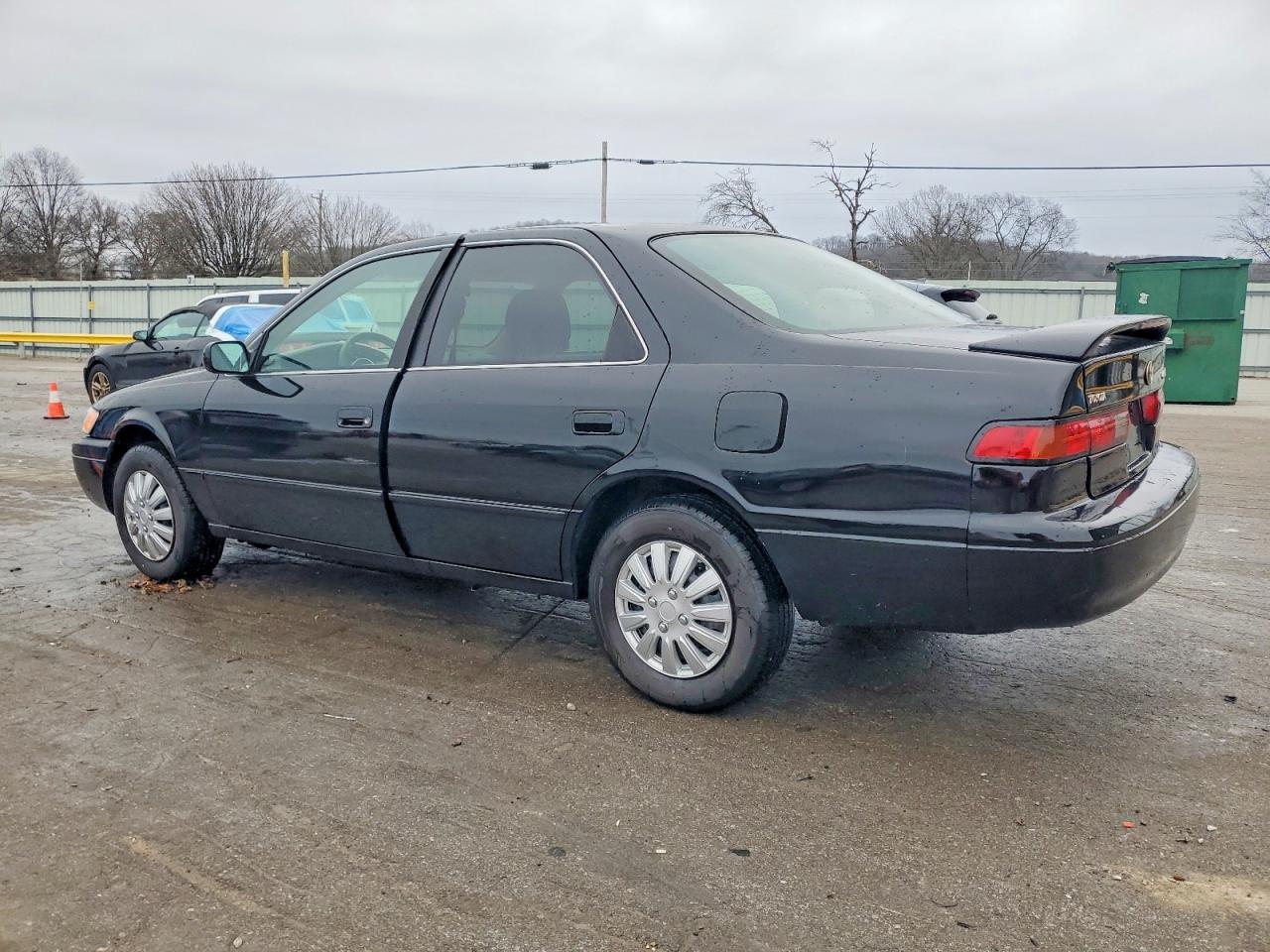 1999 TOYOTA CAMRY CE photo 2