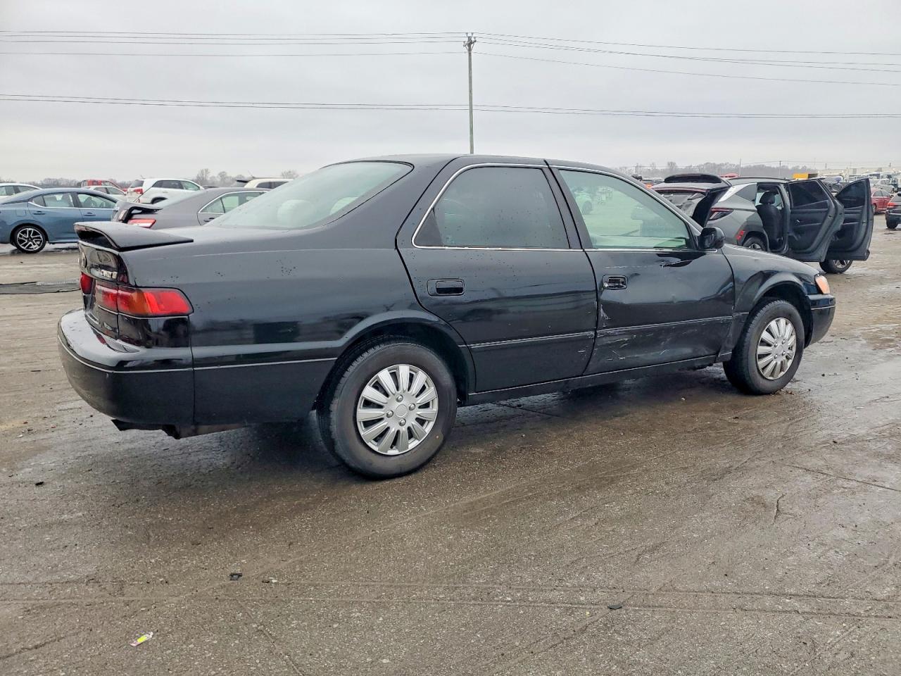 1999 TOYOTA CAMRY CE photo 3