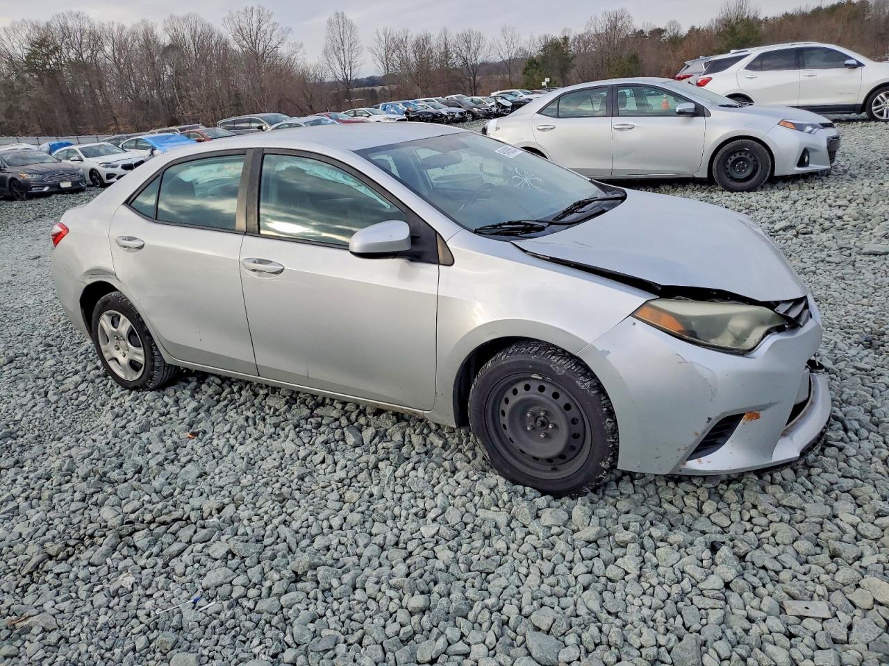 2014 TOYOTA COROLLA L photo 4