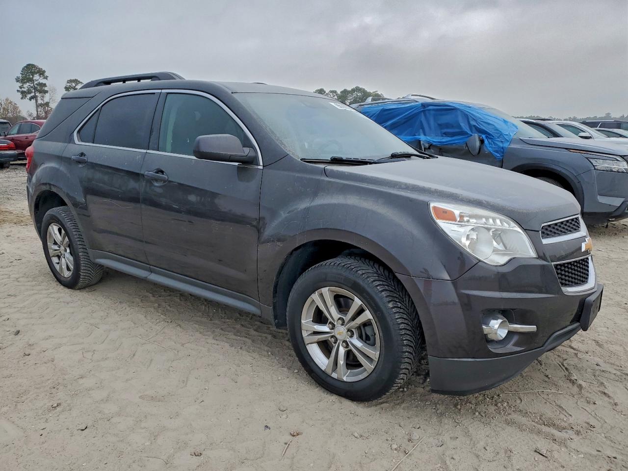 2013 CHEVROLET EQUINOX LT photo 4