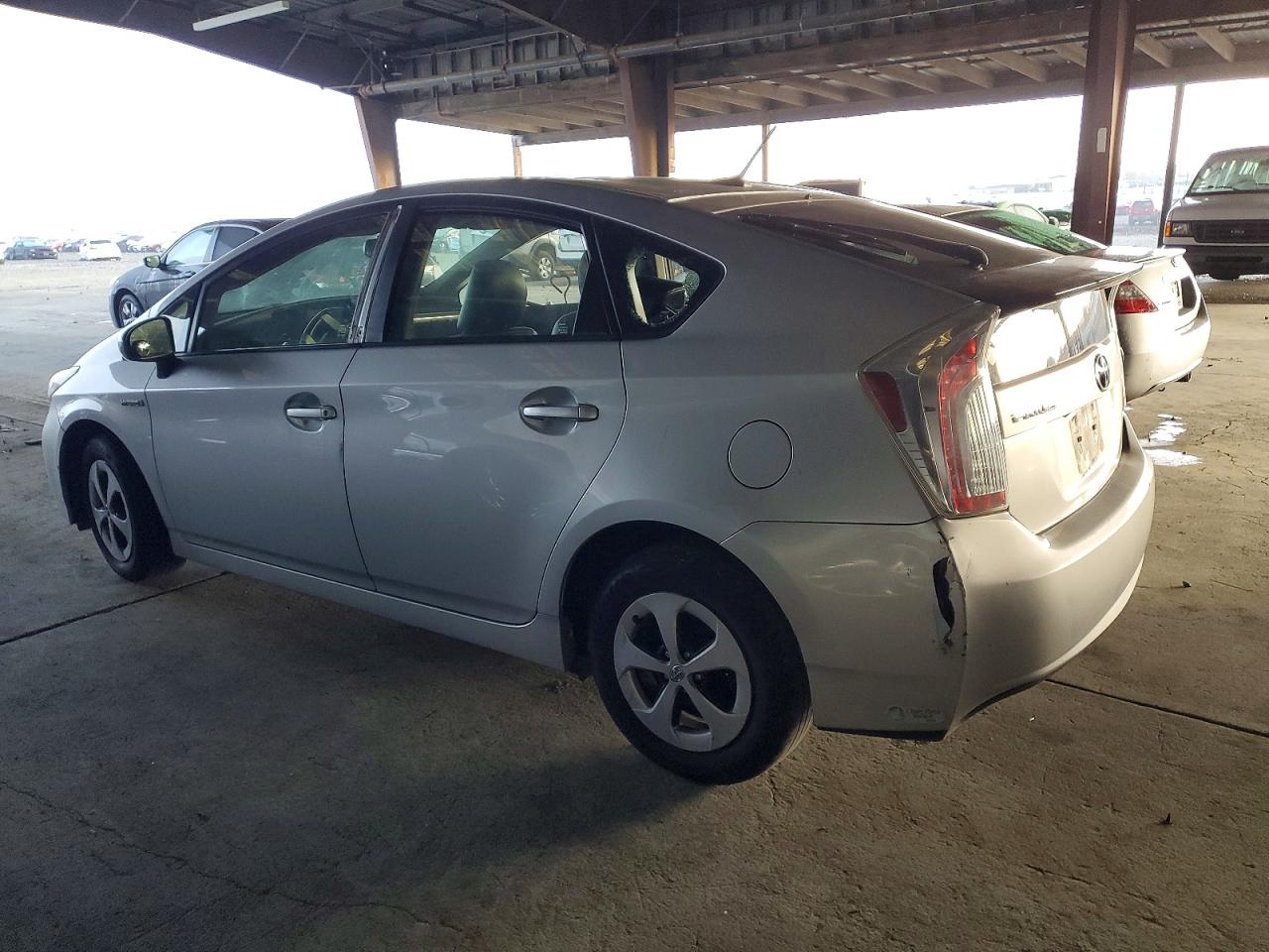 2013 TOYOTA PRIUS photo 2