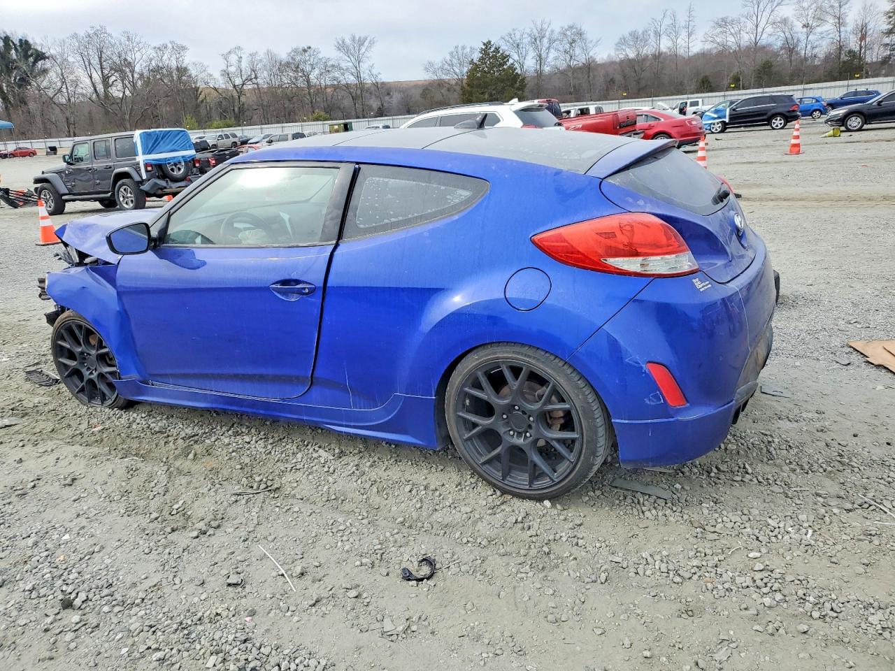 2012 HYUNDAI VELOSTER photo 2