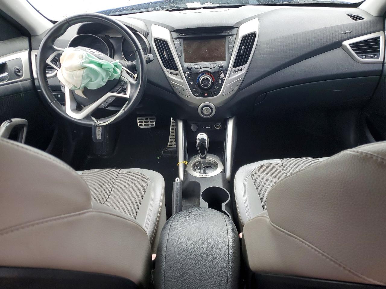 2012 HYUNDAI VELOSTER photo 8