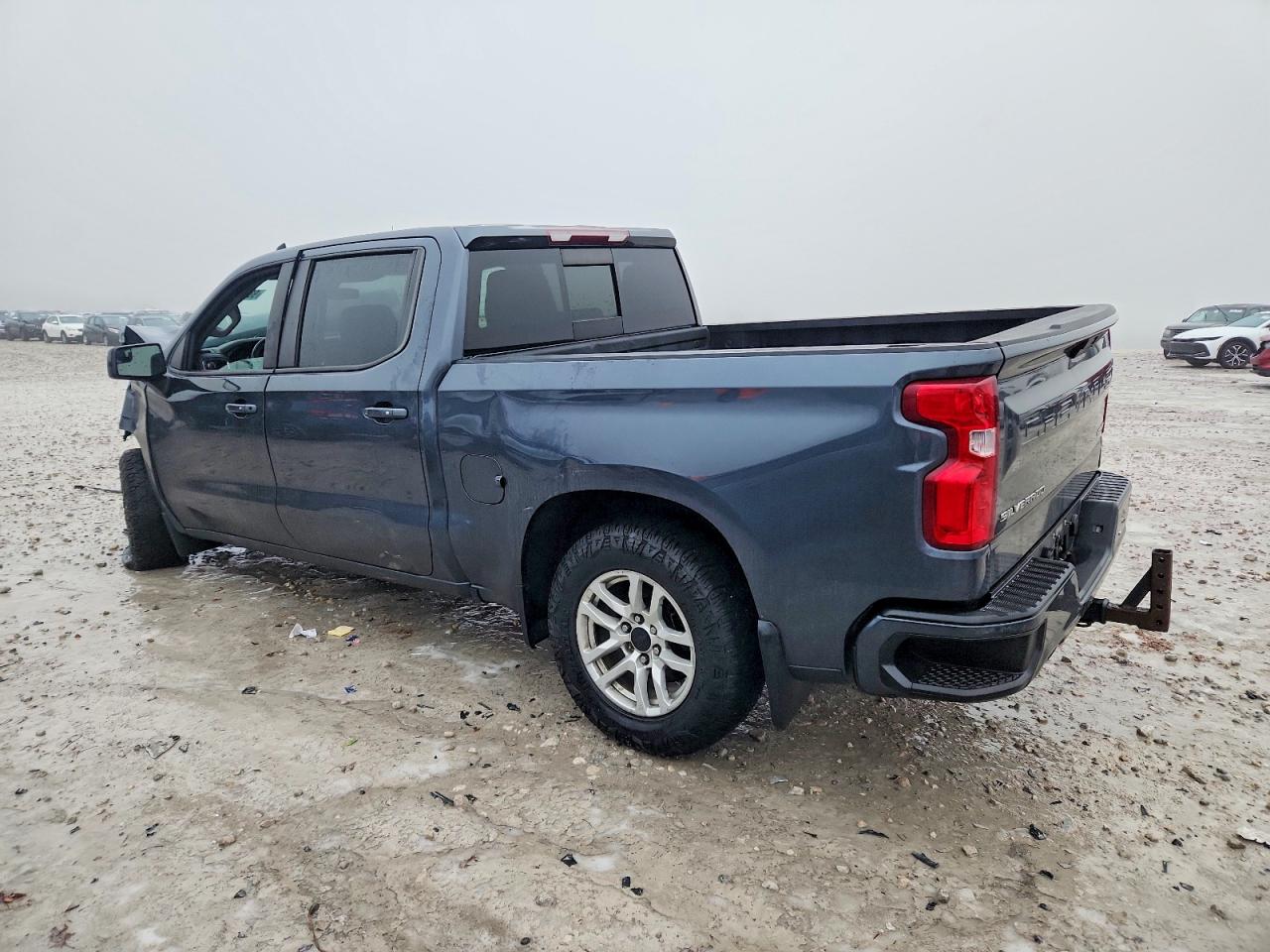 2019 CHEVROLET SILVERADO K1500 RST photo 2