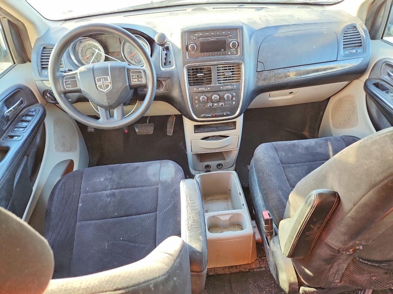 2011 DODGE GRAND CARAVAN MAINSTREET photo 8