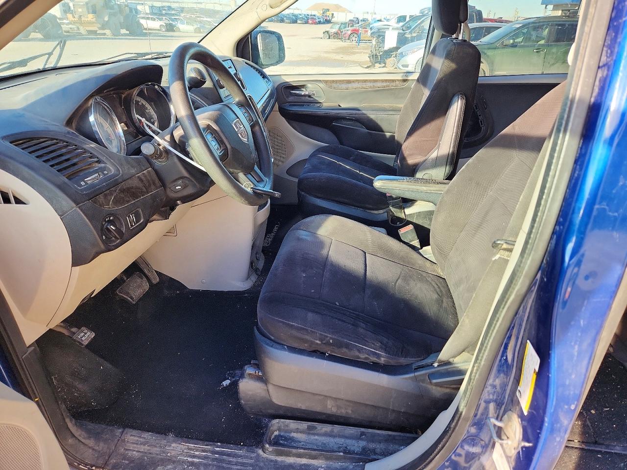 2011 DODGE GRAND CARAVAN MAINSTREET photo 7