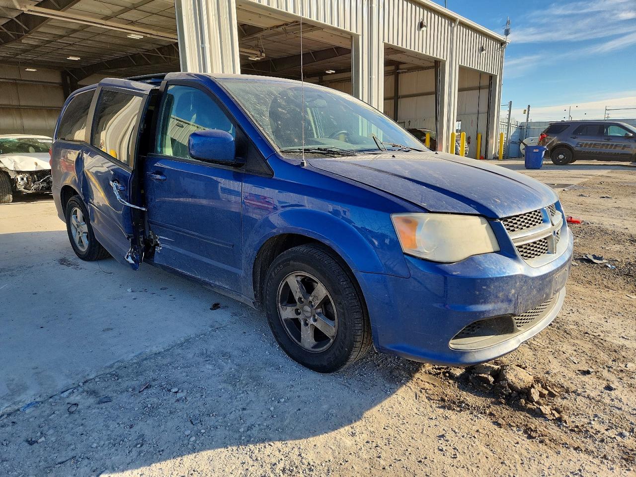 2011 DODGE GRAND CARAVAN MAINSTREET photo 4