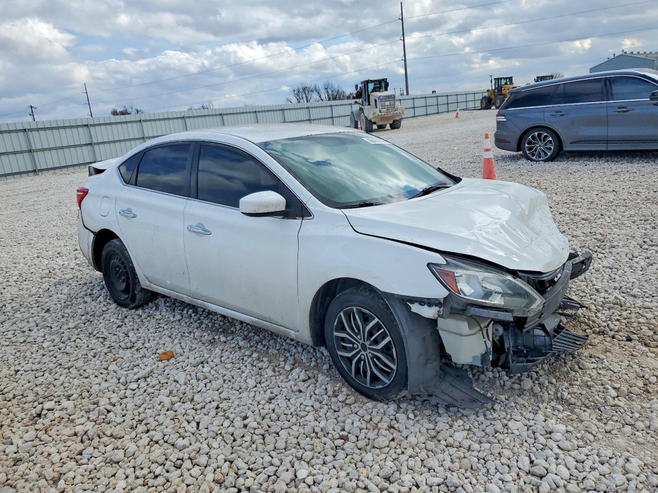 2017 NISSAN SENTRA S photo 4