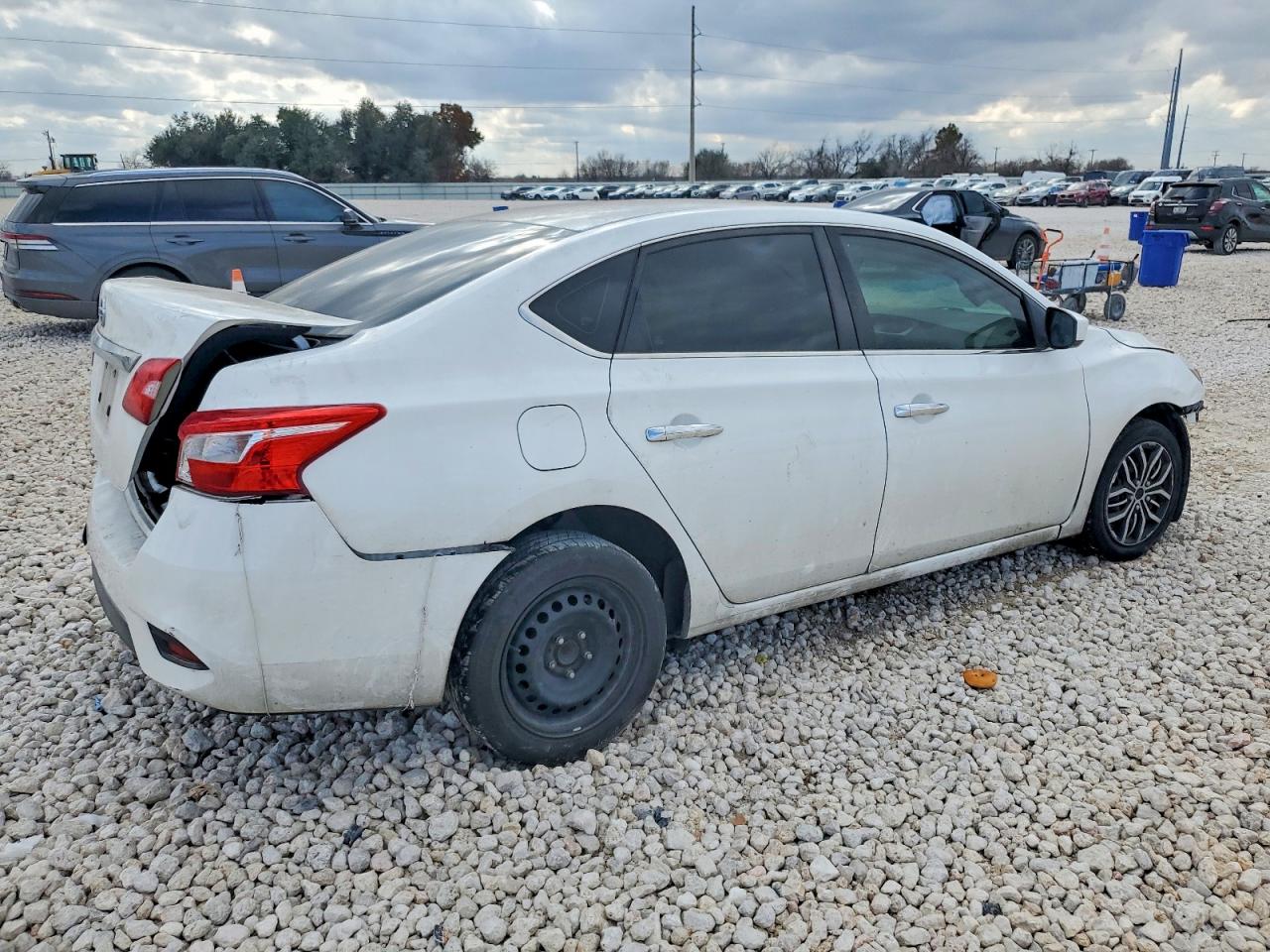 2017 NISSAN SENTRA S photo 3