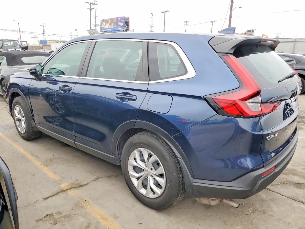 2024 HONDA CR-V LX photo 2