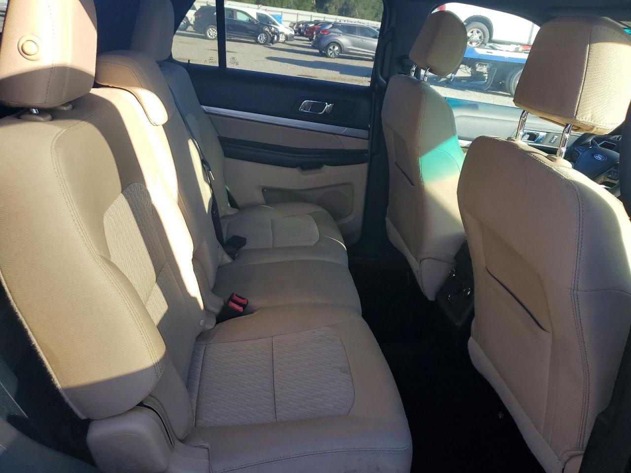 2016 FORD EXPLORER photo 11