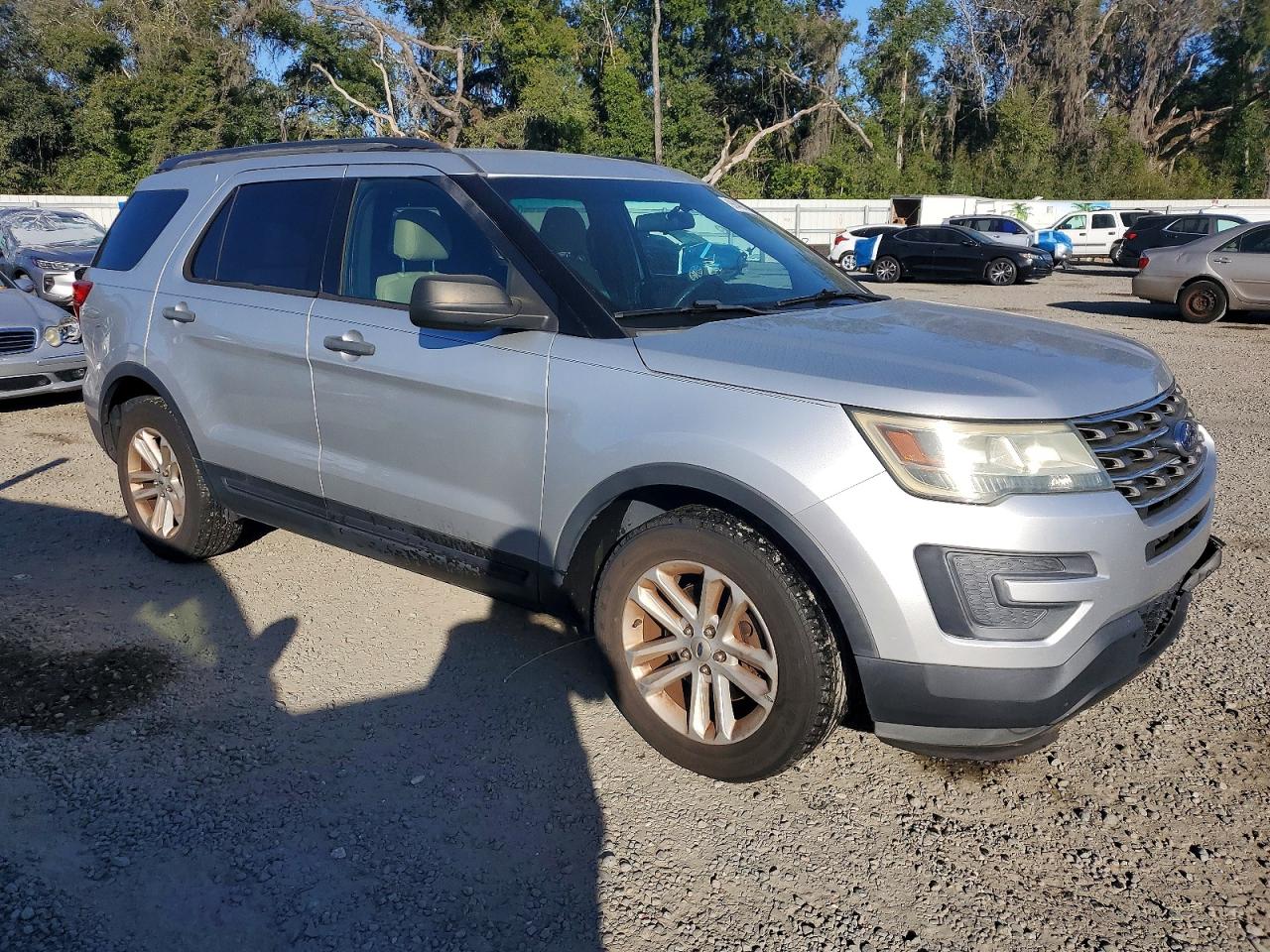 2016 FORD EXPLORER photo 4