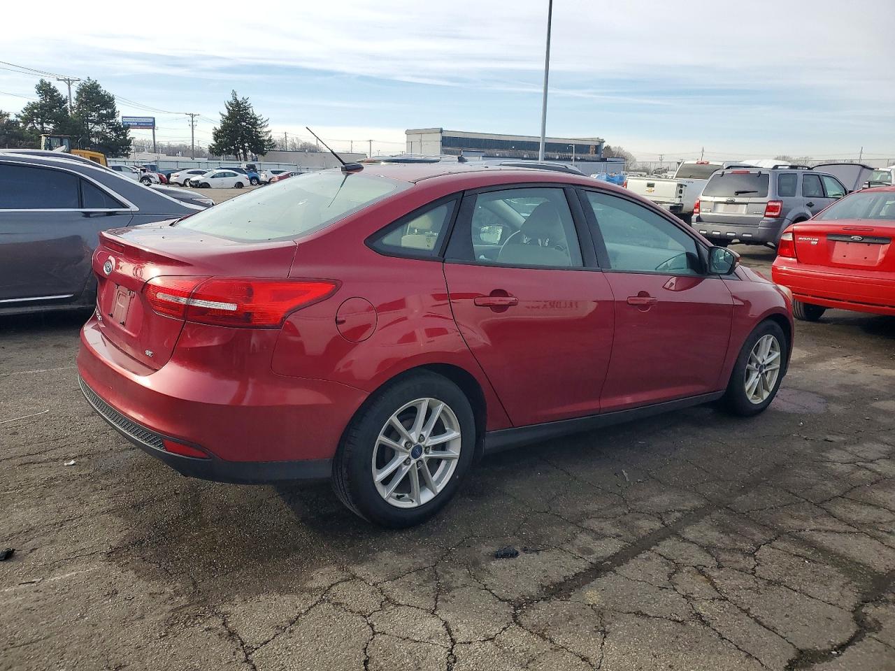 2017 FORD FOCUS SE photo 3