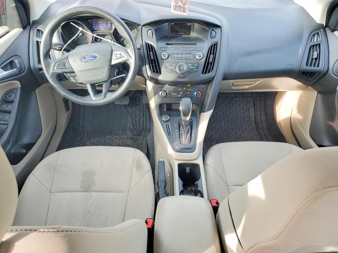2017 FORD FOCUS SE photo 8