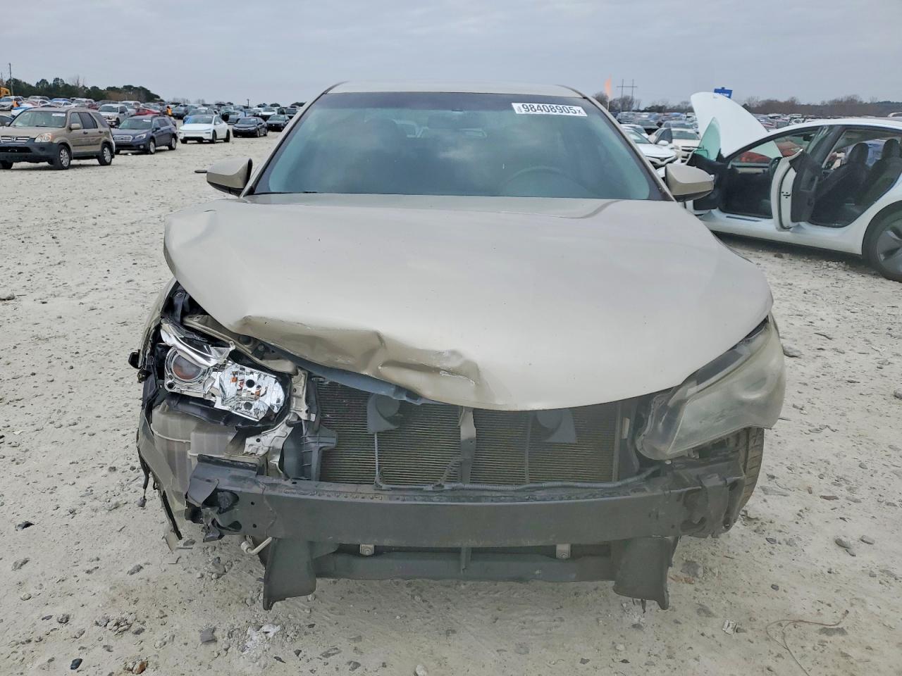 2015 TOYOTA CAMRY LE photo 5
