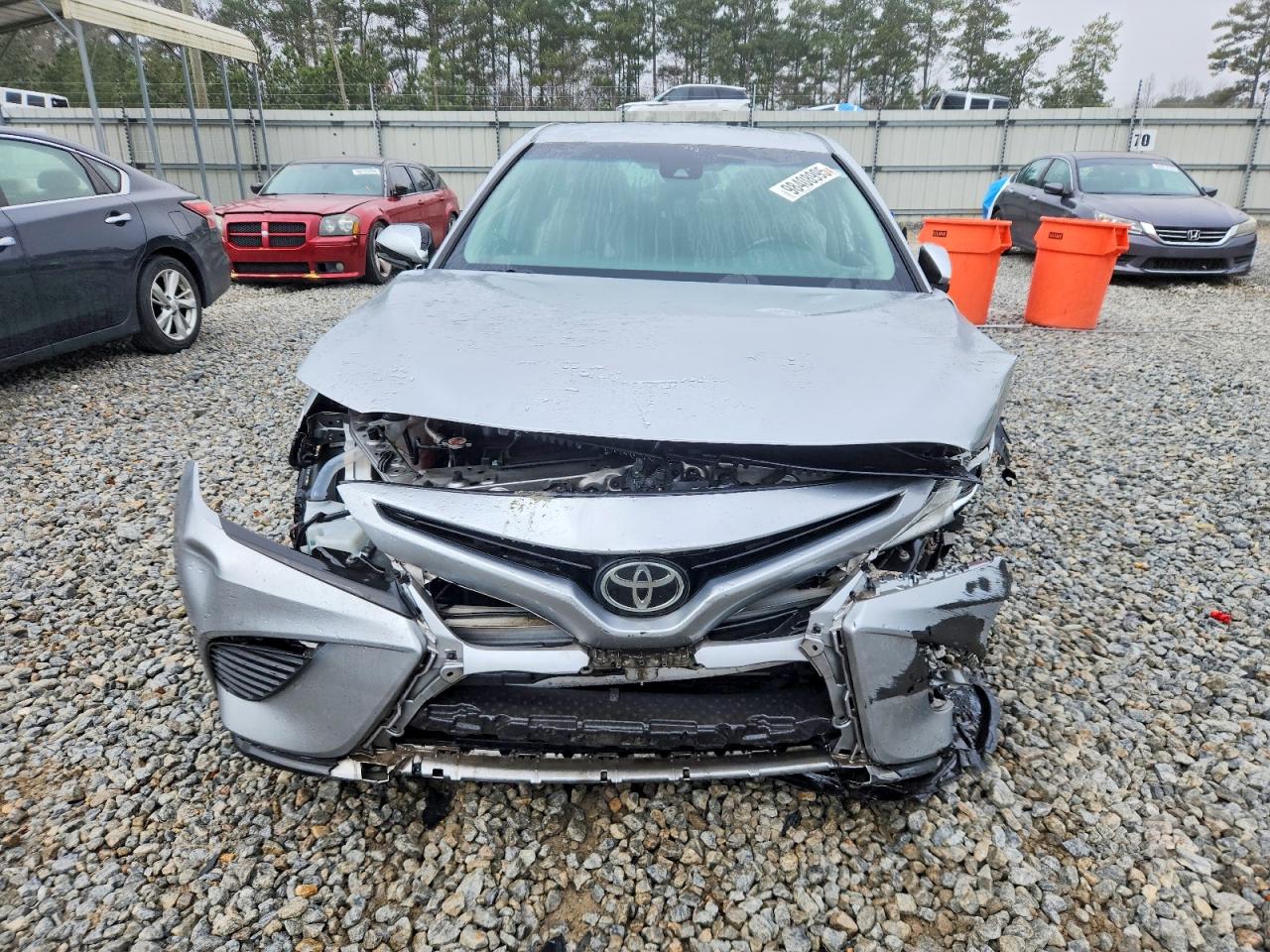 2019 TOYOTA CAMRY SE photo 5