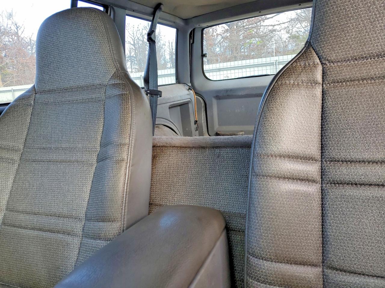 1997 JEEP CHEROKEE SE photo 19