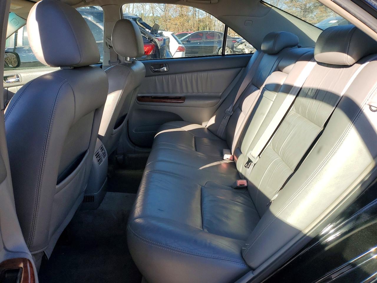 2002 TOYOTA CAMRY photo 10