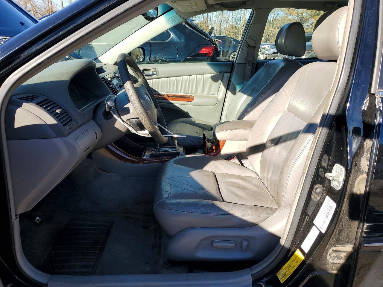 2002 TOYOTA CAMRY photo 7