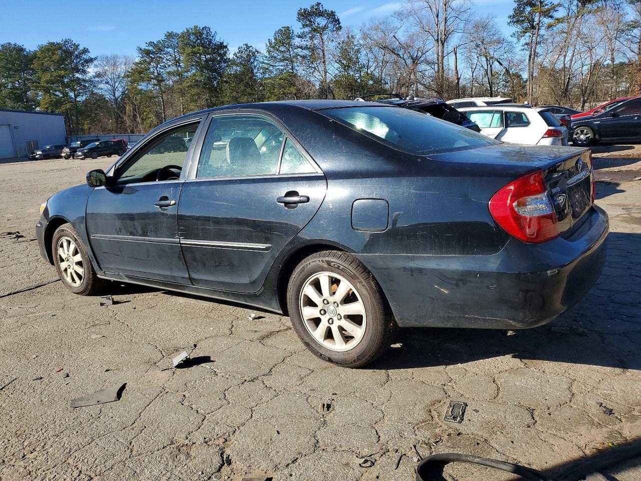 2002 TOYOTA CAMRY photo 2