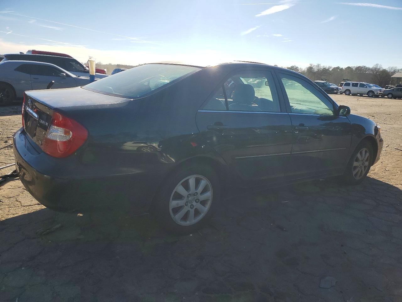 2002 TOYOTA CAMRY photo 3