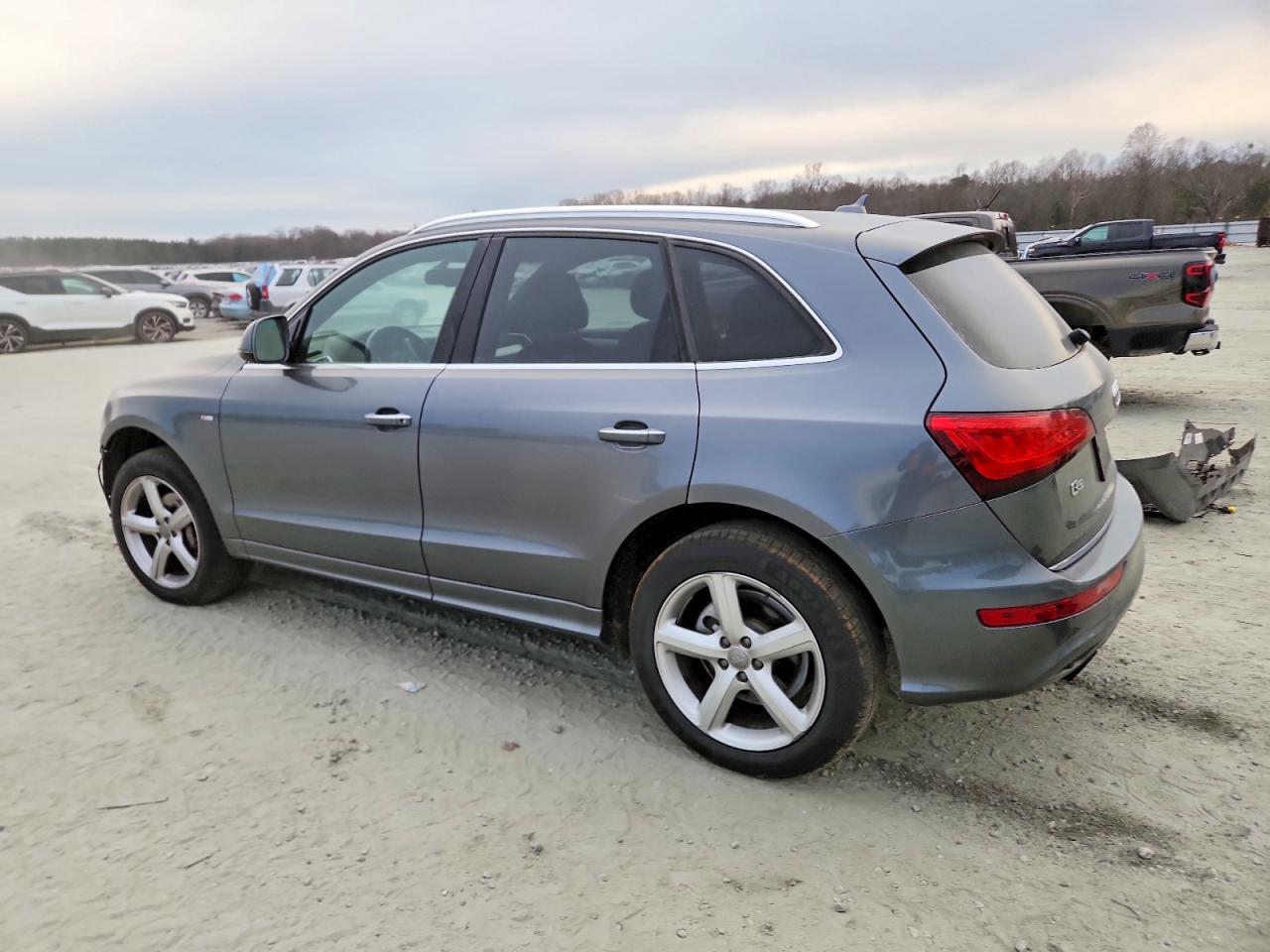 2017 AUDI Q5 PREMIUM PLUS photo 2