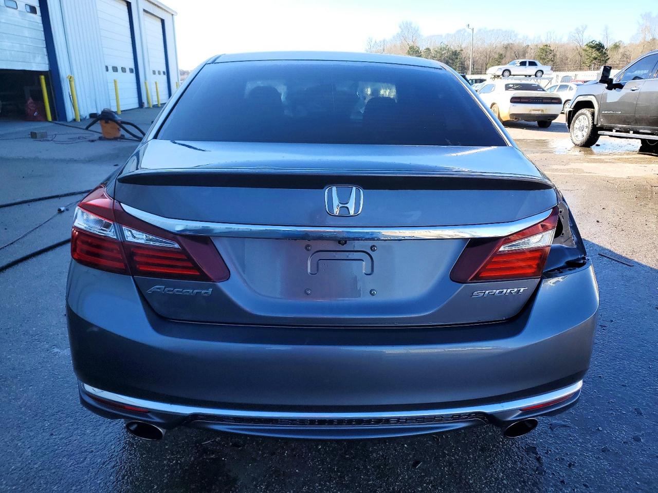2016 HONDA ACCORD SPORT photo 16