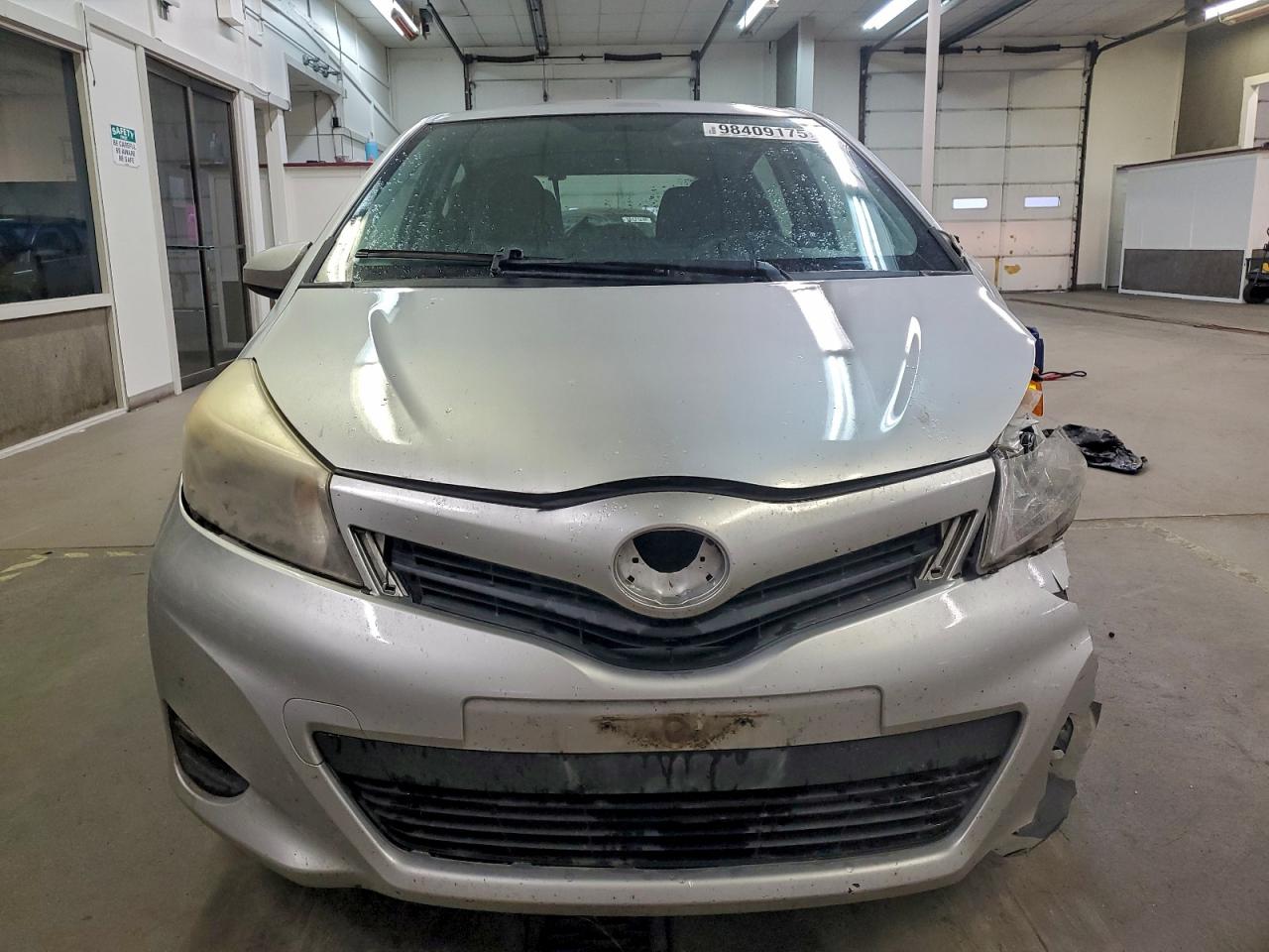 2012 TOYOTA YARIS photo 5