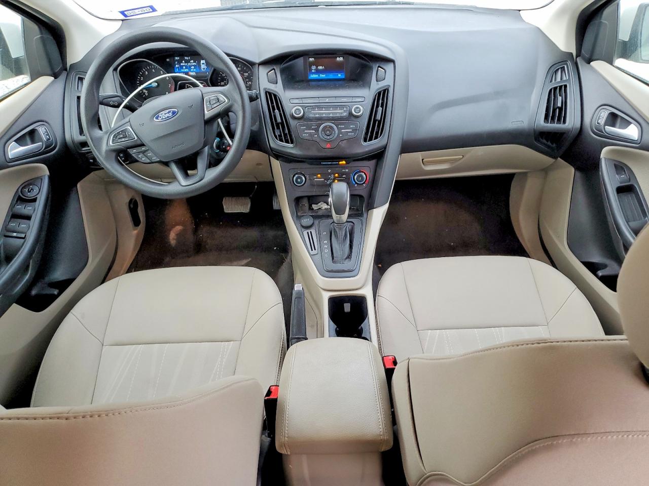 2018 FORD FOCUS SE photo 8