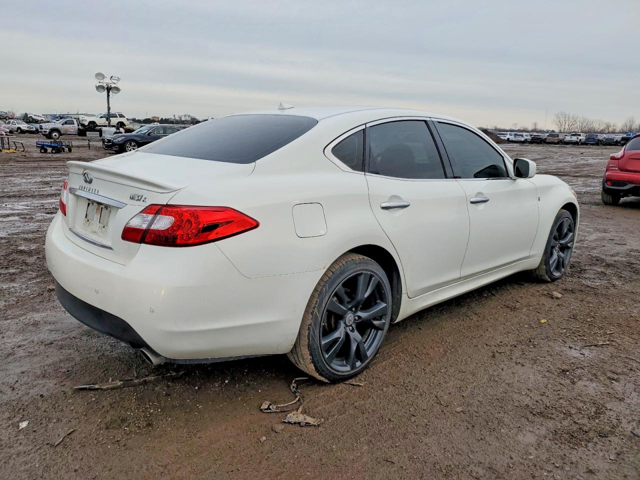2013 INFINITI M37 X photo 3