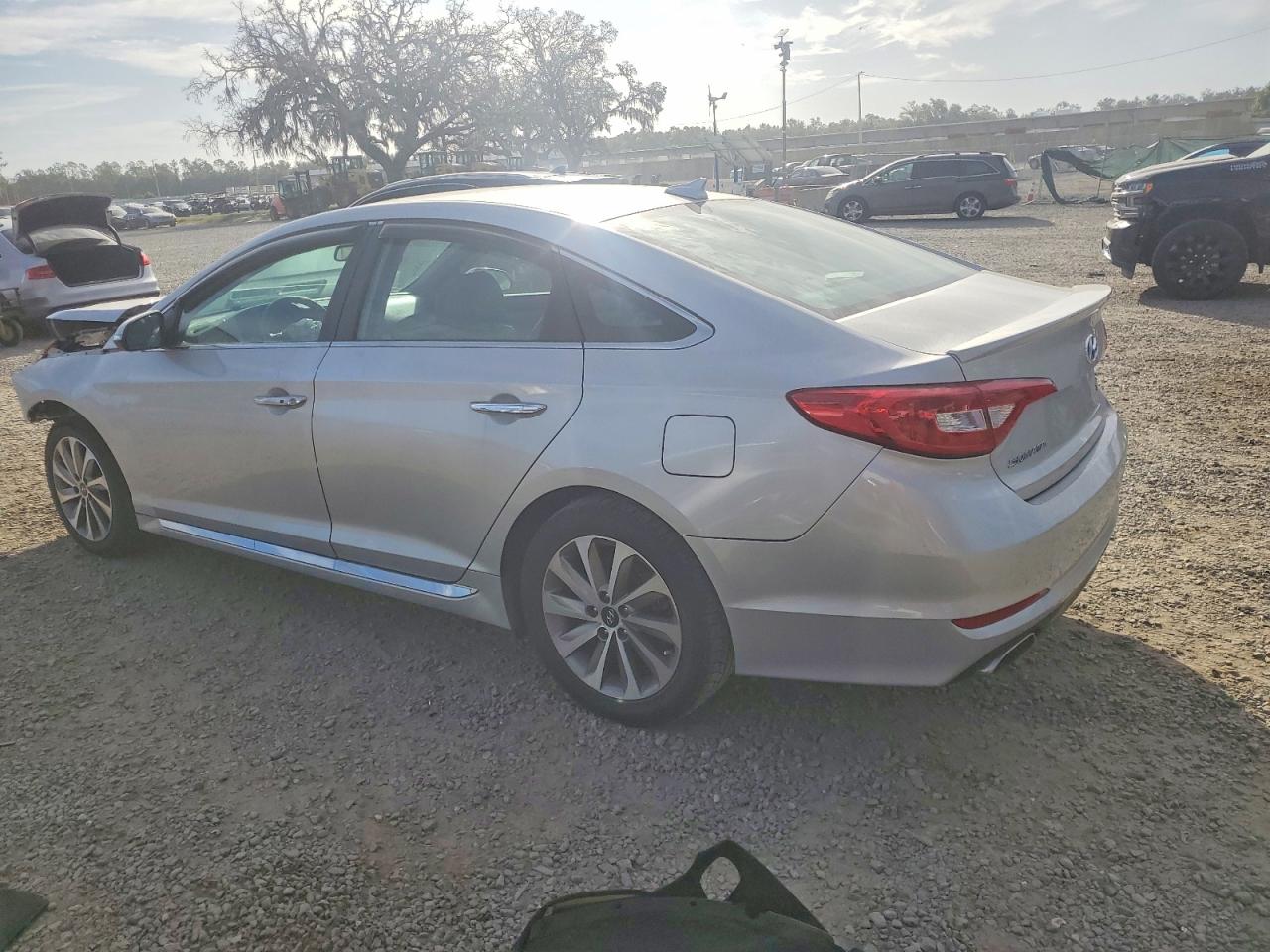 2015 HYUNDAI SONATA SPORT photo 2