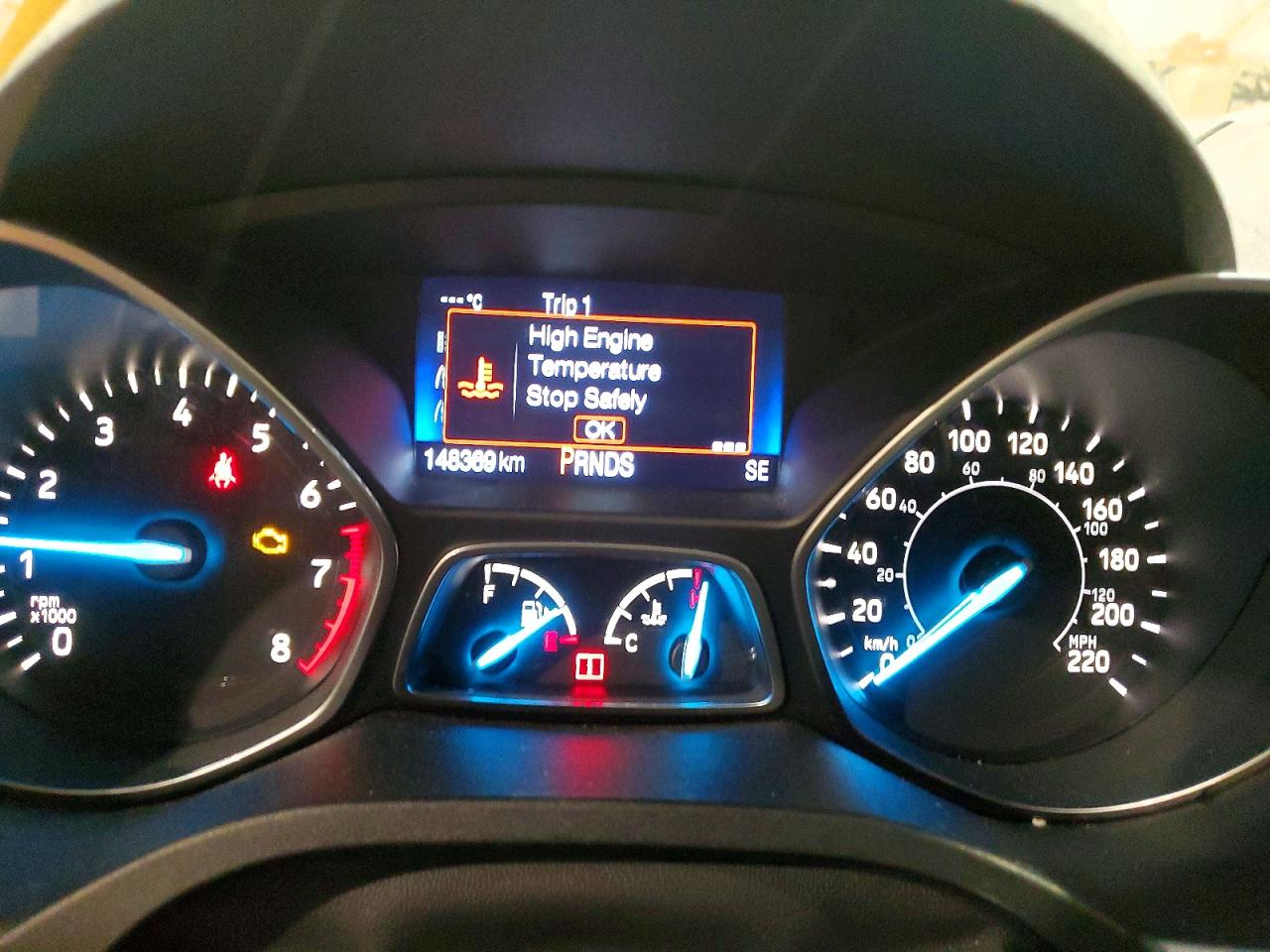 2017 FORD ESCAPE SE photo 9