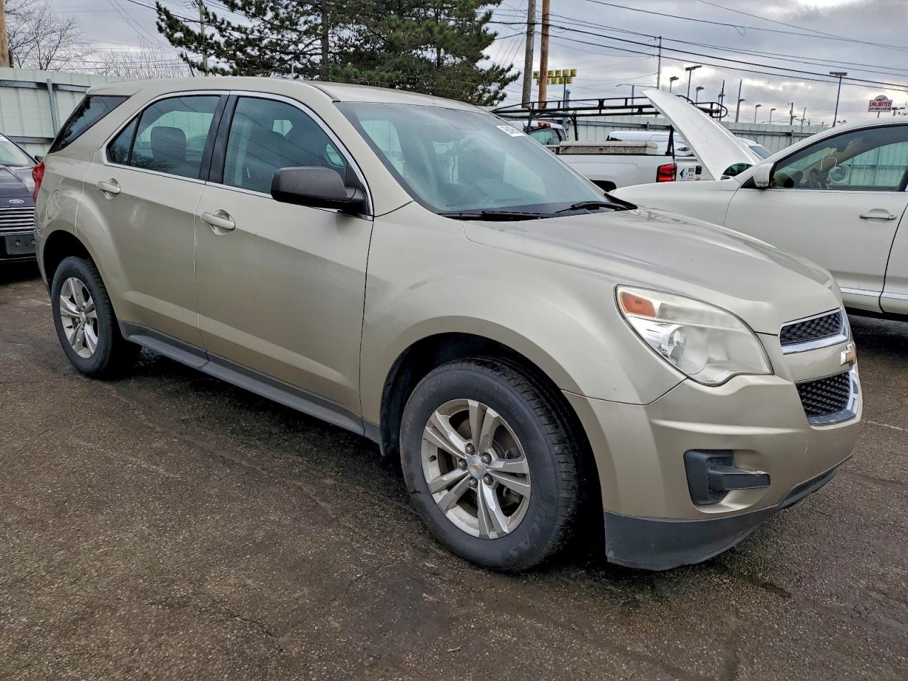 2015 CHEVROLET EQUINOX LS photo 4