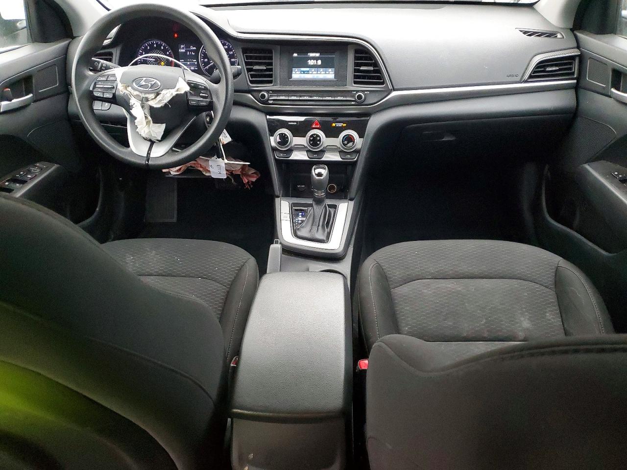 2019 HYUNDAI ELANTRA SE photo 8
