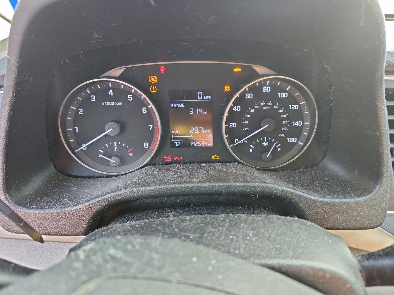 2017 HYUNDAI ELANTRA SE photo 9