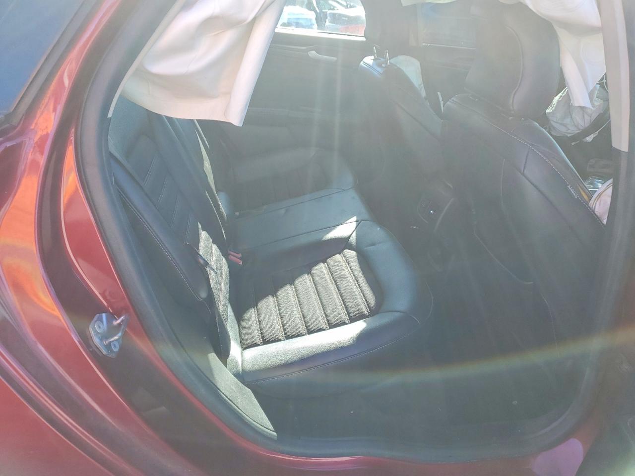 2018 FORD FUSION SE photo 19