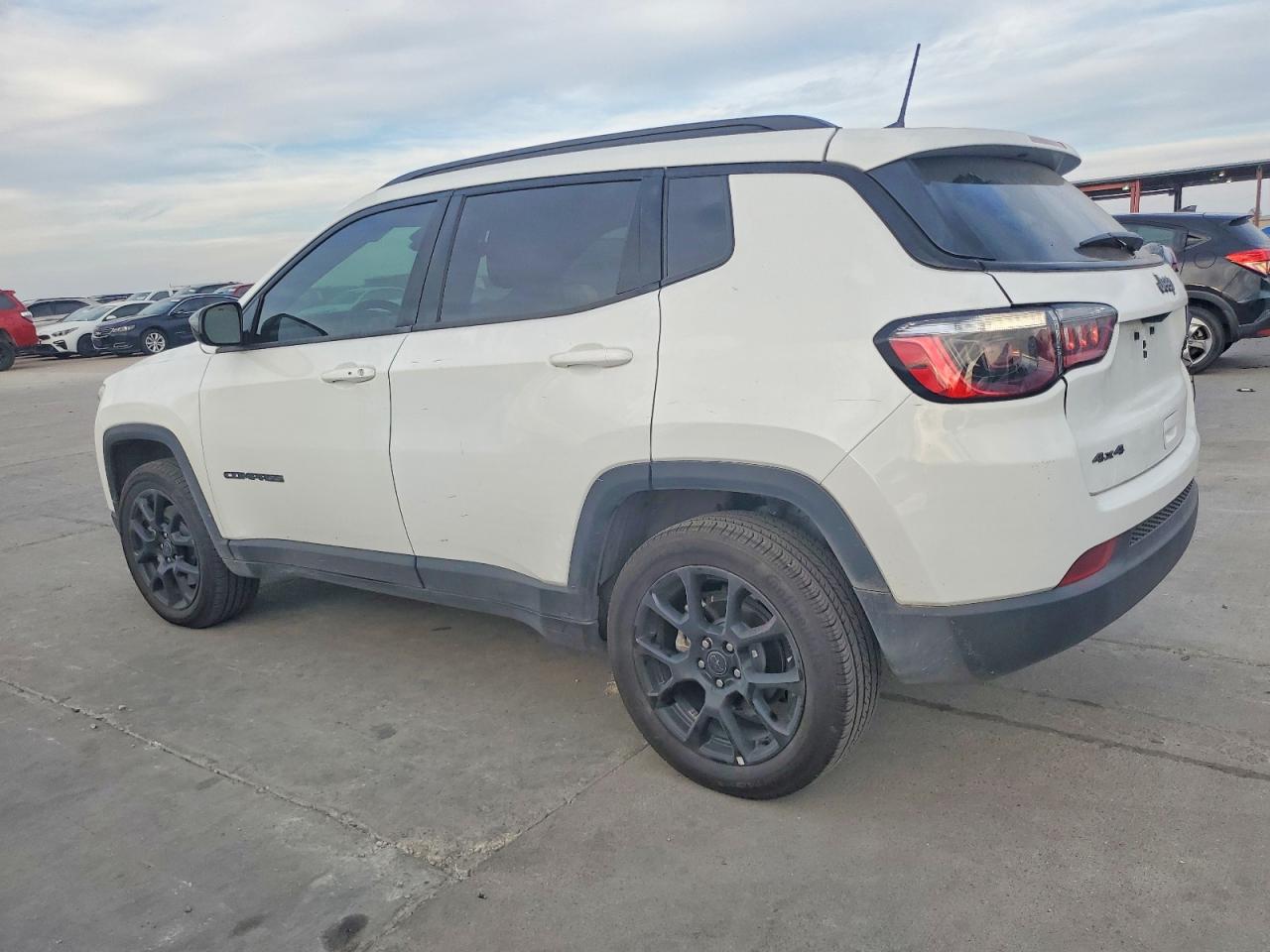2025 JEEP COMPASS LATITUDE photo 2