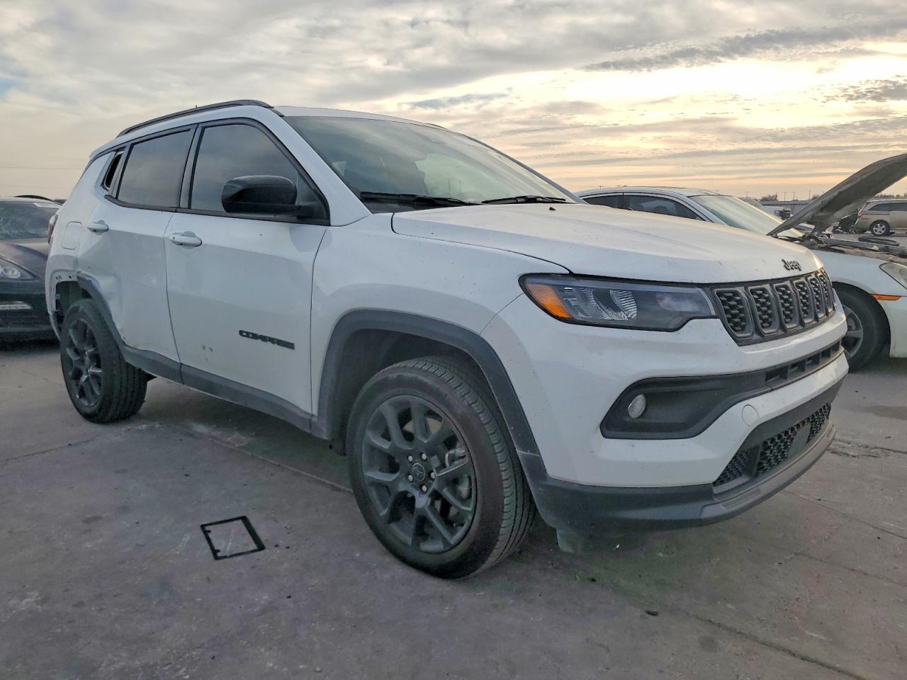 2025 JEEP COMPASS LATITUDE photo 4