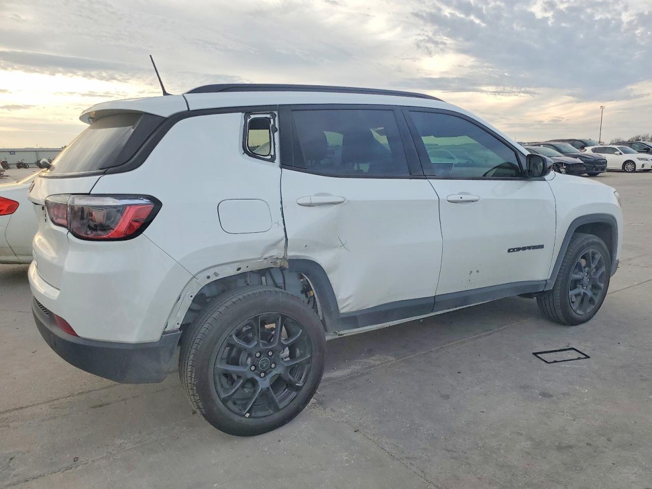 2025 JEEP COMPASS LATITUDE photo 3