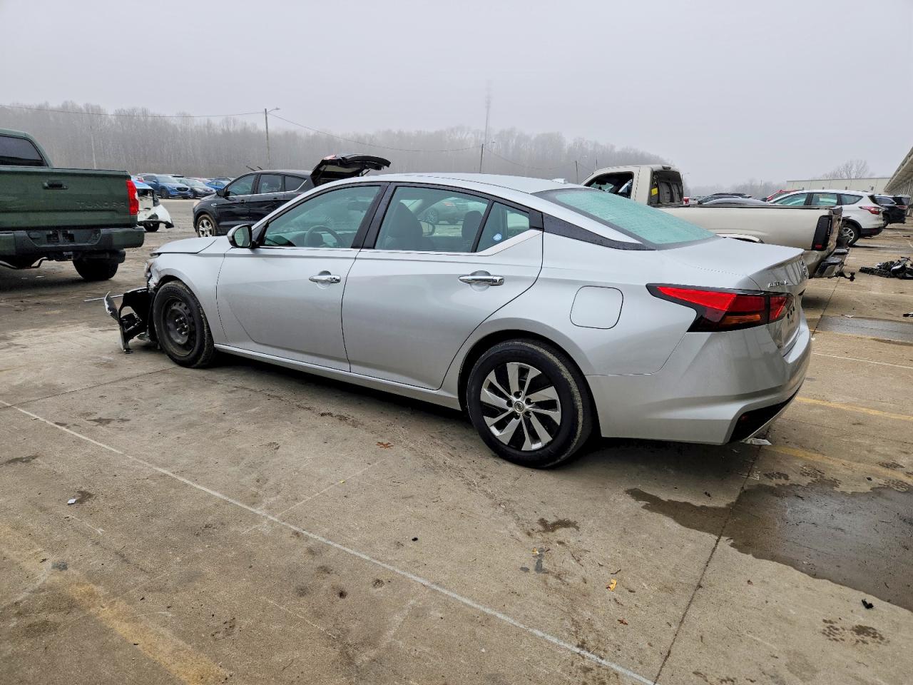 2019 NISSAN ALTIMA S photo 2