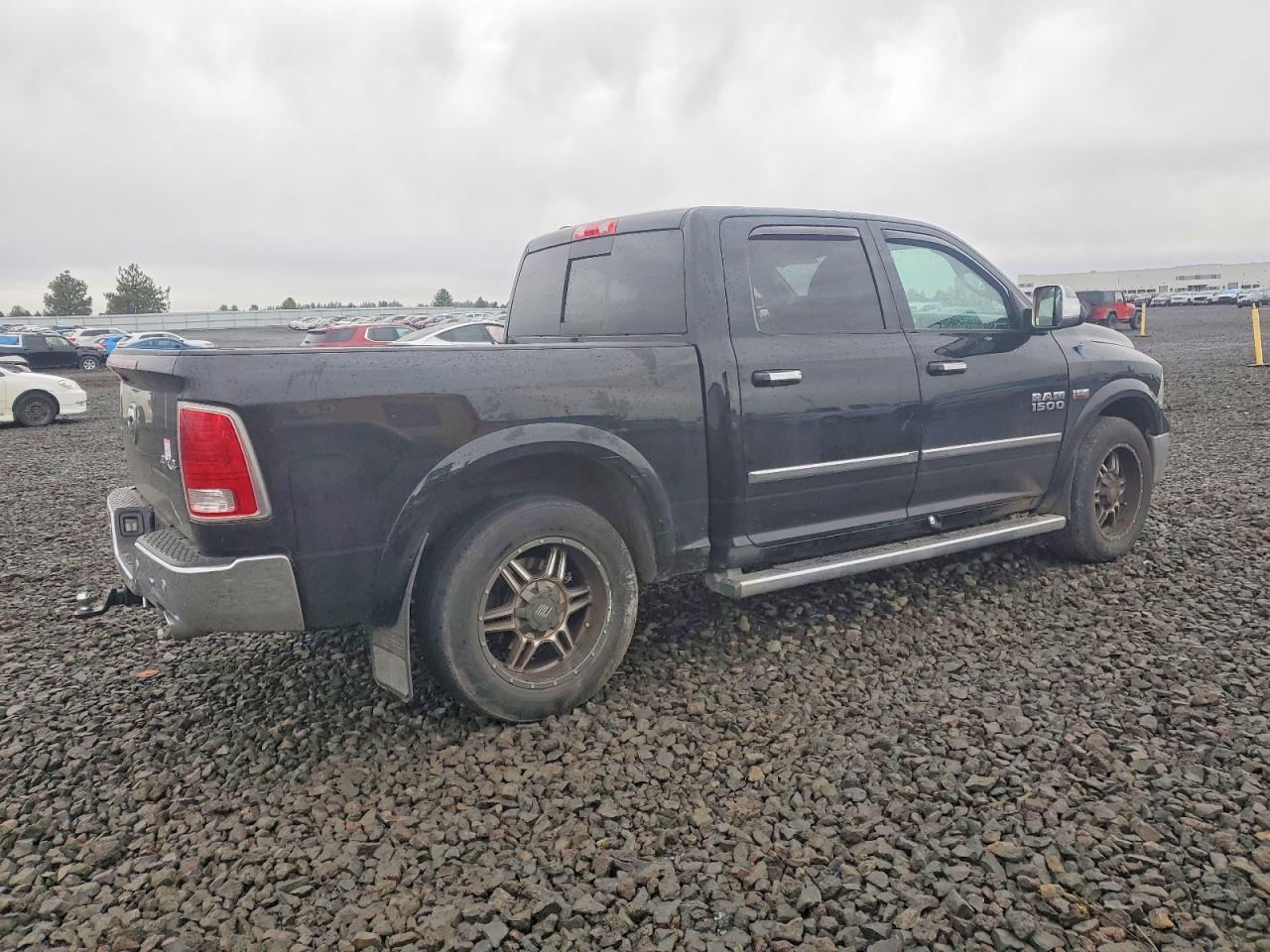 2014 RAM 1500 LARAMIE photo 3